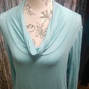 💄👠NWT Beautiful 💄👠Cha Cha Vente top M💄👠